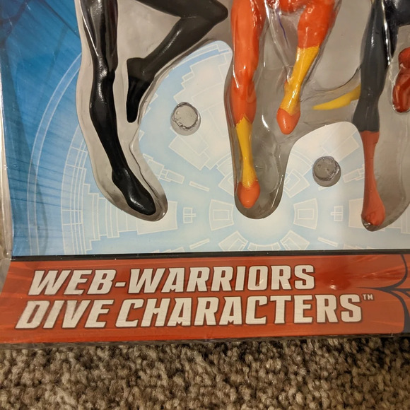 Ultimate Spider-Man Web-Warriors Dive Characters SwimWays Miles Morales - Picture 4 of 4